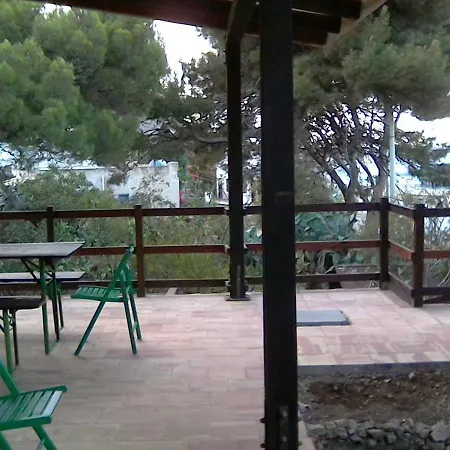 Camera בית הארחה